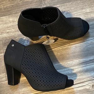 Black Gianni Bernini Peep Toe, Heel Booties